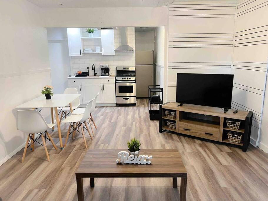 Sparkling Guest Home 2 Bedroom-15 Minutes To Clearwater Beach 外观 照片